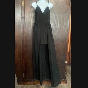 WINDSOR; Black, W/ Shorts, V-Neck Line Dress  (L)